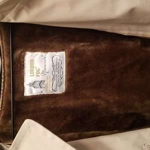 London Fog, Khaki Lined Trench Coat, Size 40 Short